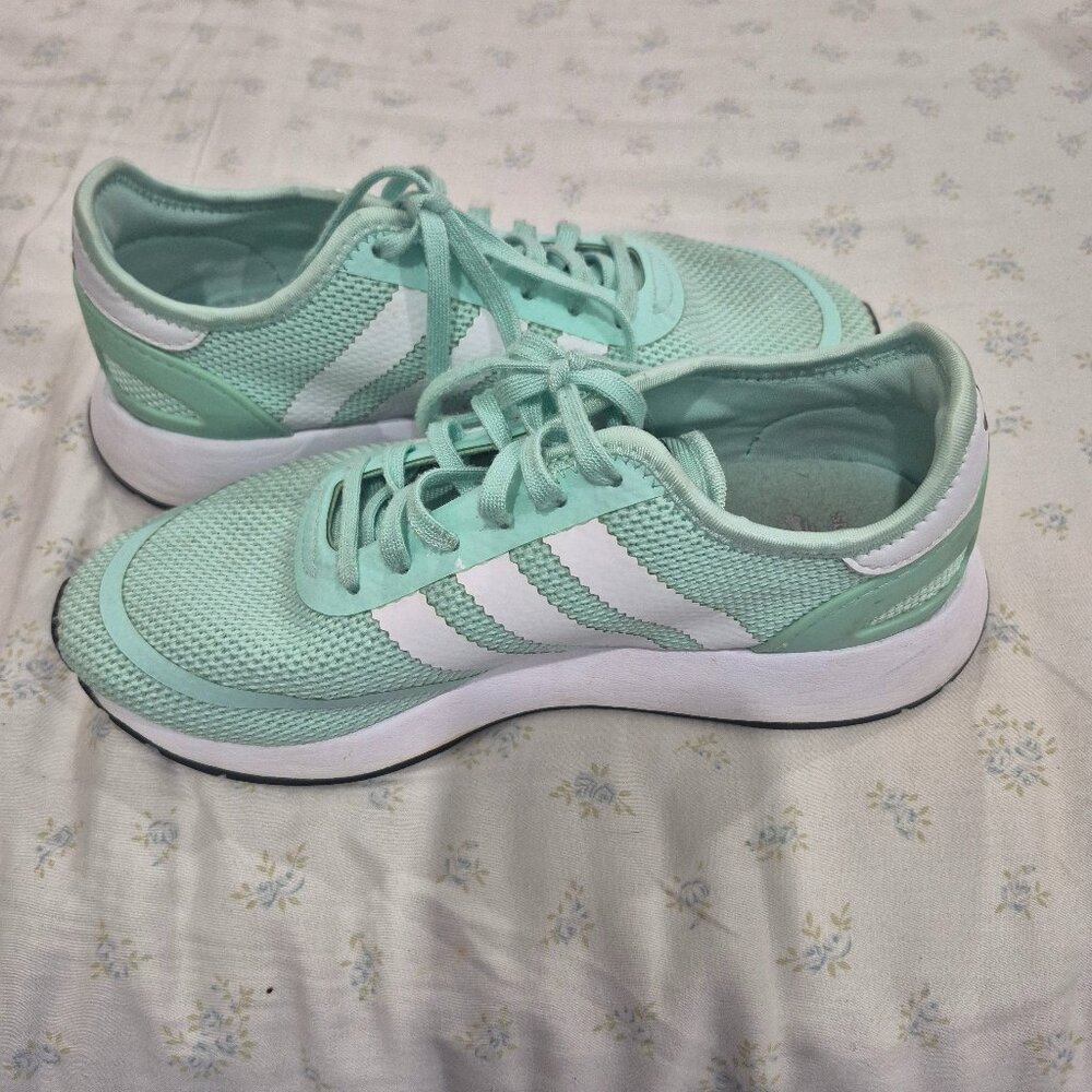 Zapatilla addidas